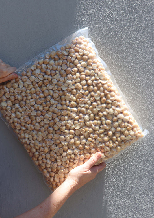4kg Cracked Mac's - Macadamia Kernel